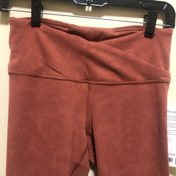NWT Lululemon | Always On HR Tight 28”, size 6 - Picture 6 of 8